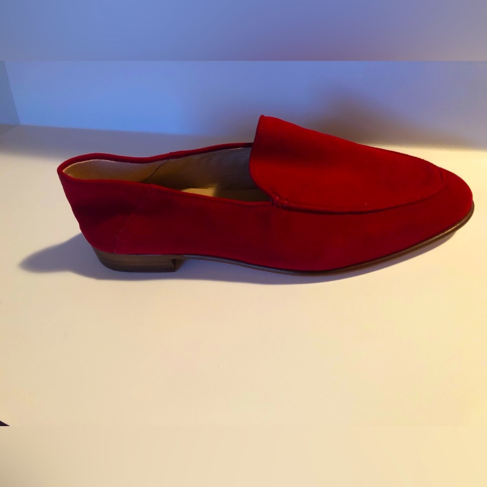 Antonio Melani Beautiful Red Suede Shoes!!